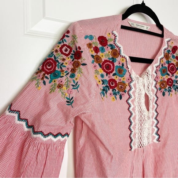 ZARA Striped Embroidered Bell Sleeve Blouse Crochet Detail Women’s Size Medium - Picture 4 of 9